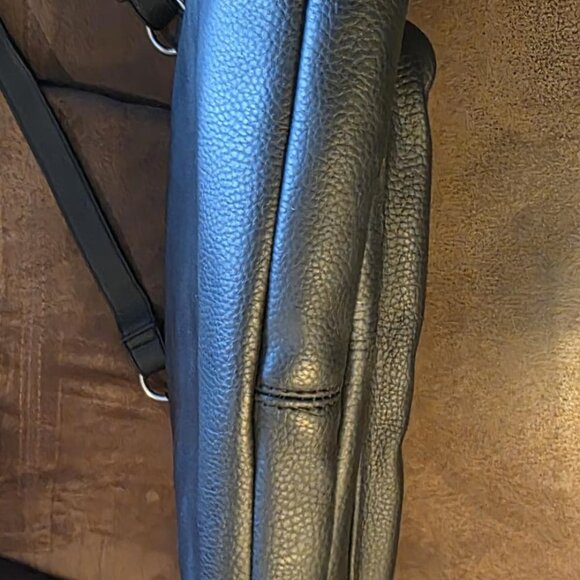 ROSETTI CROSSBODY PURSE HANDBAG BLACK Multiple Front Pockets Faux Leather - Picture 2 of 7